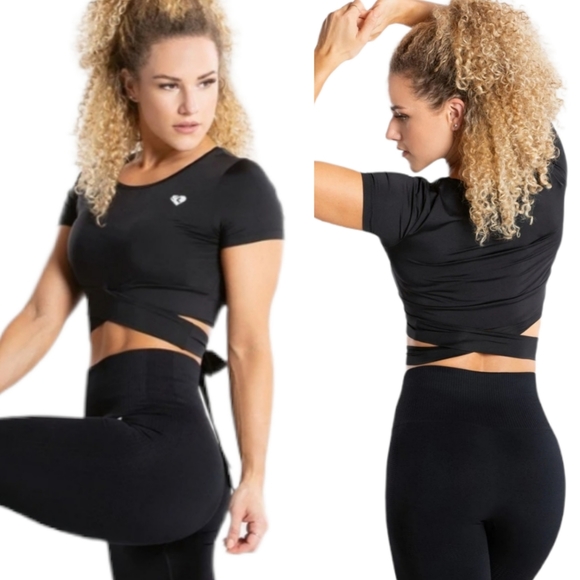 women's best Tops - Women's Best NWT True Tie Crop Top Black Medium